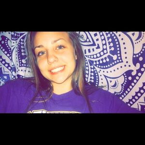 Meet your Posher, Ayla